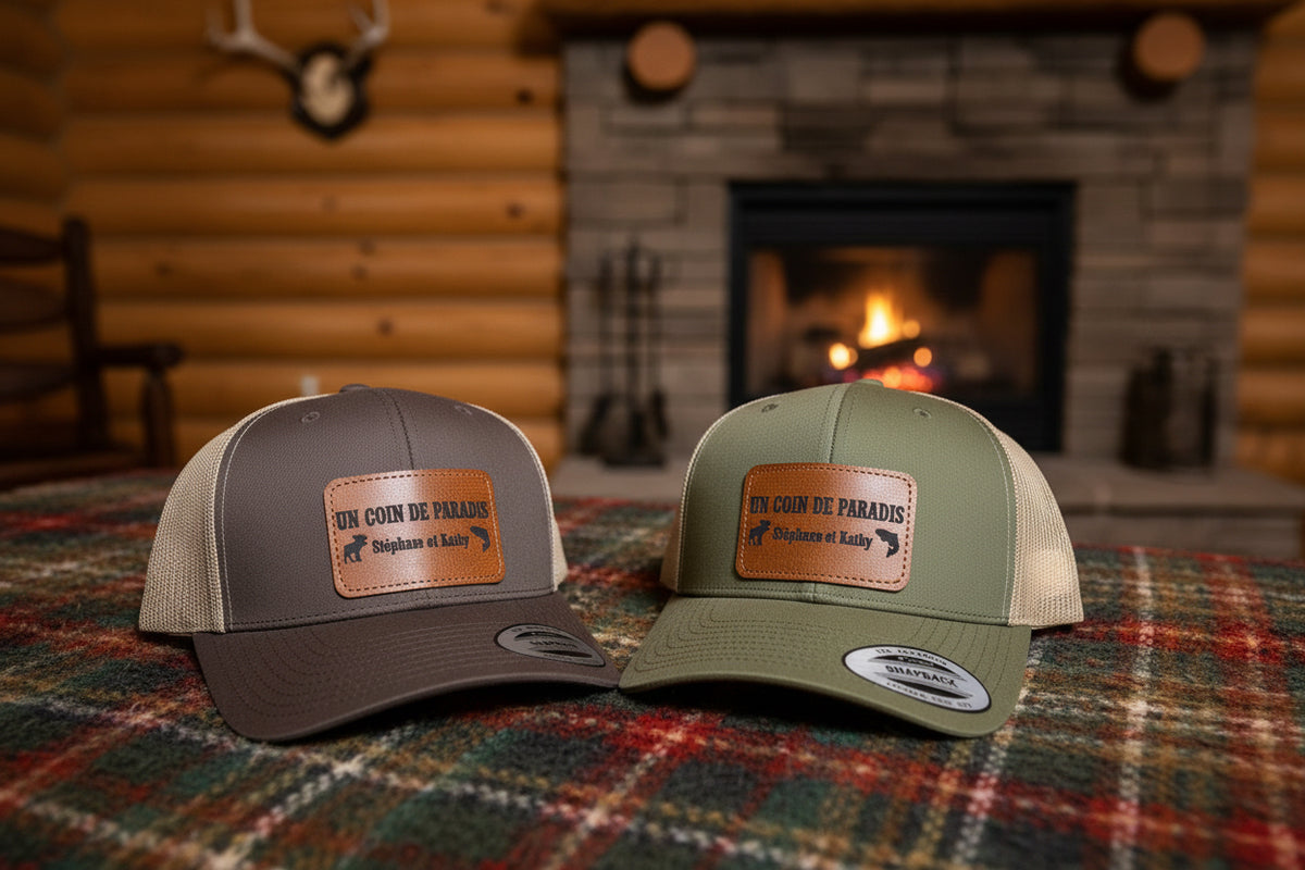 Casquette avec patch de cuir gravé